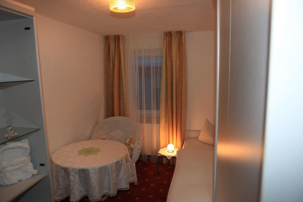 フォンターネラHaus Resiアパートメント エクステリア 写真