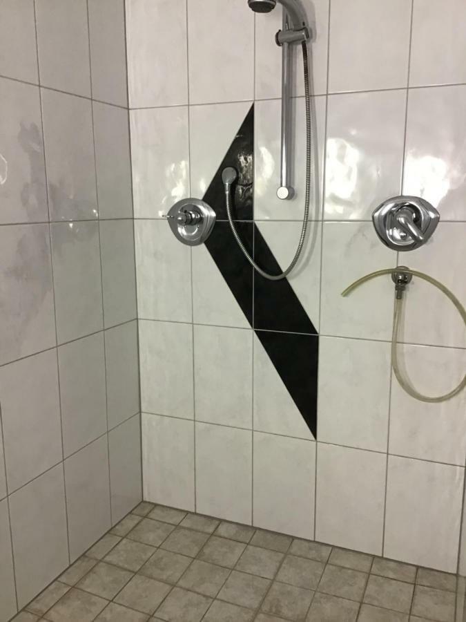 フォンターネラHaus Resiアパートメント エクステリア 写真